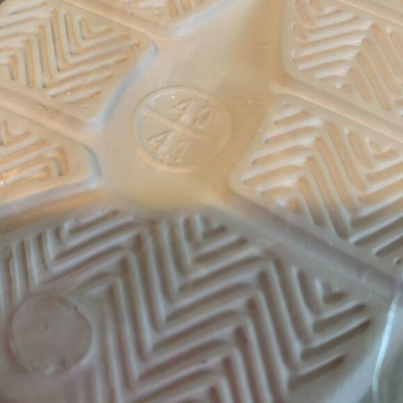 New, EVA flip flop, sz 11, summer casual, comfy, waterproof, white, like Crocs - Picture 4 of 14